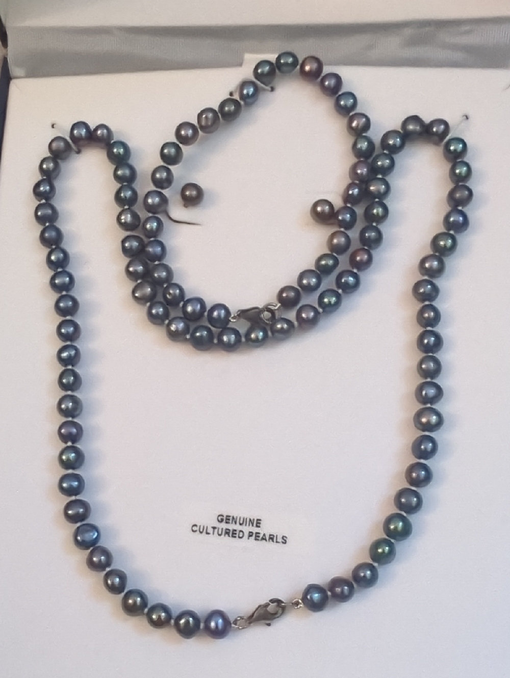 Genuine cultured pearl